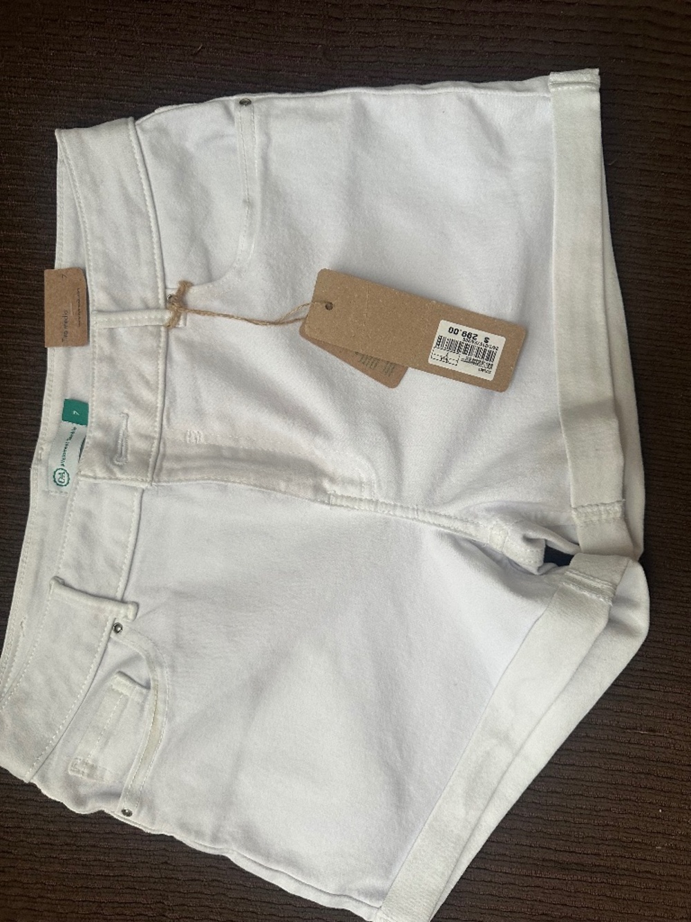 NWT C&A white cuffed shorts
